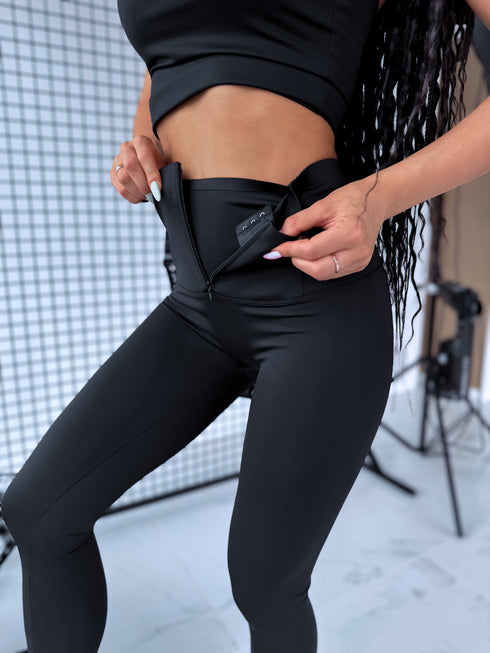 TOPS DĀVANĀ + KORIĢĒJOŠI legingi "BLACK GOLD" - MELNI PRE-ORDER